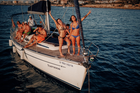 Desde can Pastilla : Paseo en velero con Comida y Bebida