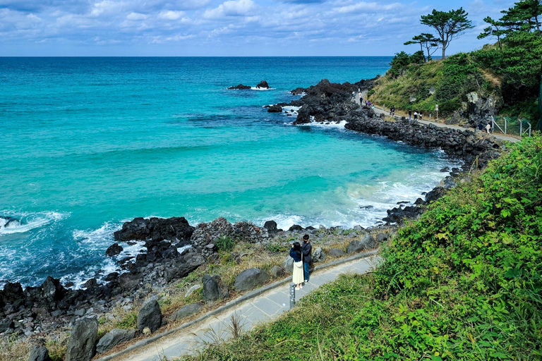 Jeju : visite d&#039;une journée avec Hanbok, Hallasan, Camellia et Jjimjilbang