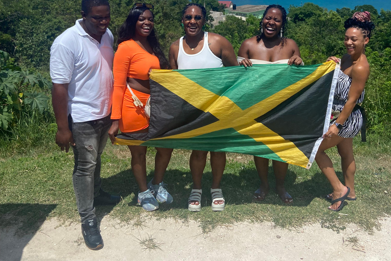 Jamaica: Airport Transfer and Guided Tours