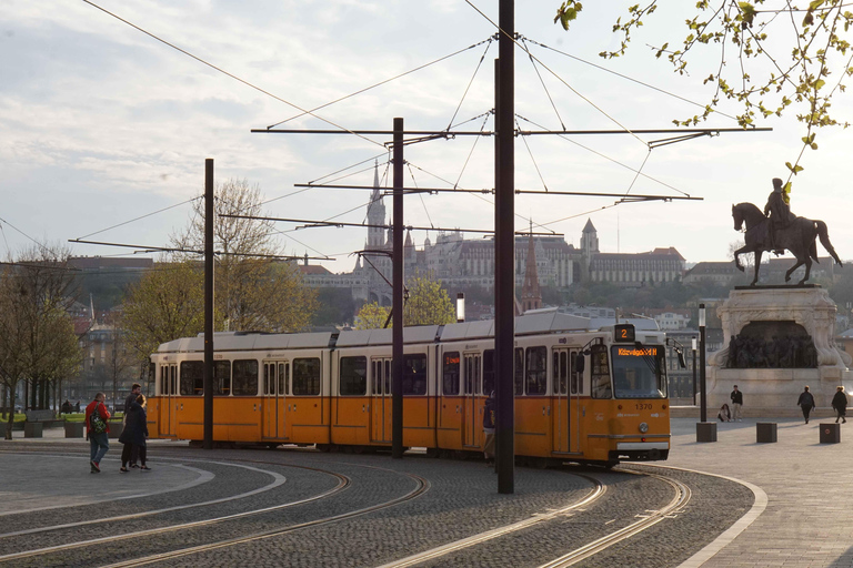 Pest Panorama: Tour with Oldest Metro in Europe and Tram