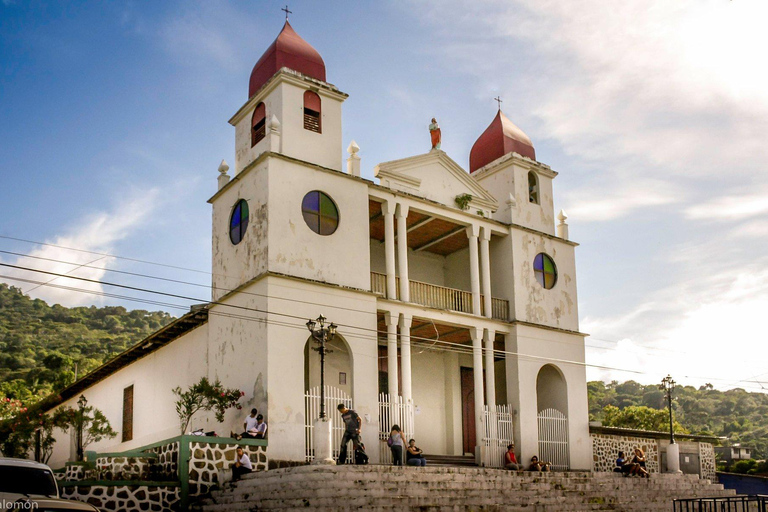 Radość: Wycieczka kulturalna i biwak w Espíritu de la Montaña i PlayaRadość: Wycieczka kulturalna i kemping w Espíritu de la Montaña y Playa