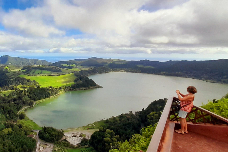 From Ponta Delgada: 2-Day São Miguel Island West &amp; East TourSão Miguel: 2-Day Island Highlights Tour including Lunches