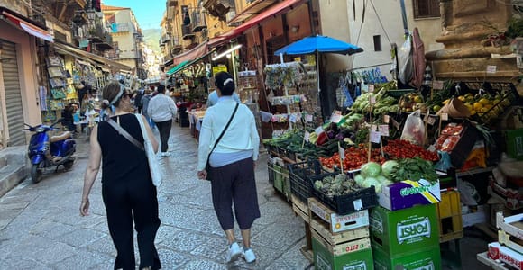 Palermo: Guided walking tour among historic markets and typical local products