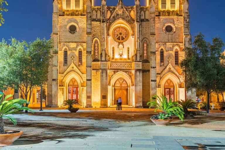 San Antonio: City Lights Night Tour by Trolley