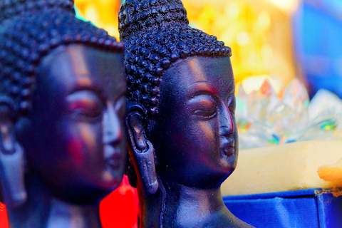 From Varanasi: Bodhgaya 2-Day Tour with Accommodation