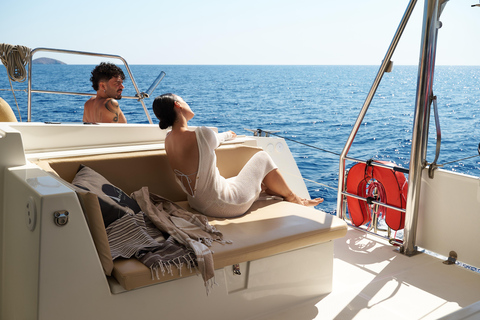 Souda: Premium Catamaran Cruise to Marathi Bay with Lunch w/Transfer from Agia Marina - Kolimvari
