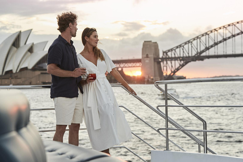 Sydney: Dinner Cruise with 3-Course Meal