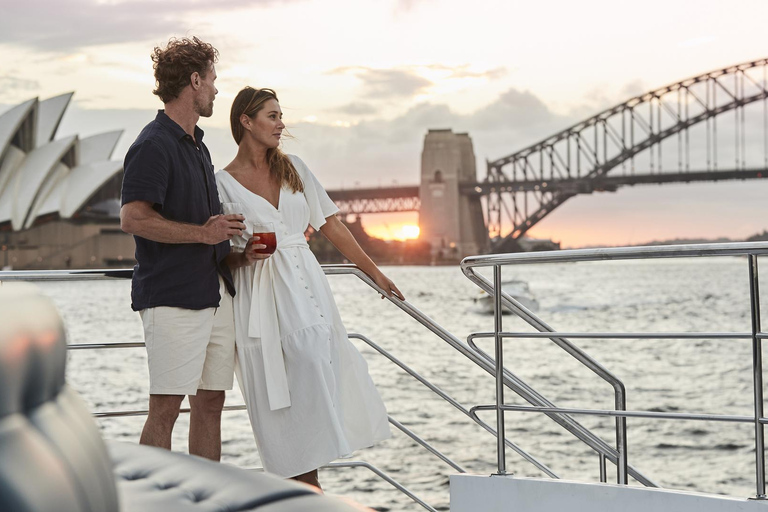 Sydney: Dinner Cruise with 3-Course Meal