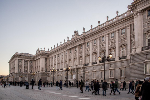 Madrid: Tour guidato del Palazzo Reale con salto della fila