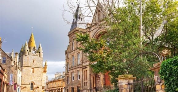 From Inverness: Full-Day Dunrobin Castle & Distillery Tour