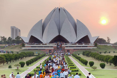 Delhi: Lotus Temple Private Guided Tour with Transfer Lotus Temple Private Guided Tour - All Inclusive