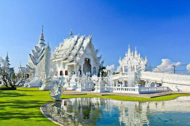 Von Chiang Mai aus: Weißer Tempel, Schwarzes Haus und Blauer Tempel