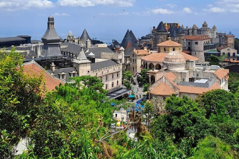 Dia inteiro na Ponte Dourada e na Montanha de Mármore saindo de Hoi An/Da NangPegue em Da nang