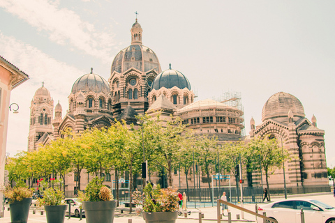 Marseille: Guided Walking Tour with Boat Trip to if Castle ENGLISH Guided Walking Tour with Boat no entrance to Castle