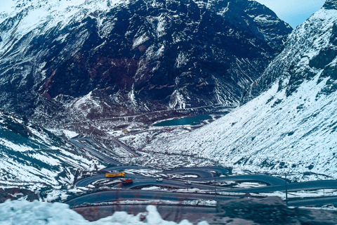 Portillo and Laguna del Inca: nature and mountains on a tour from Santiago