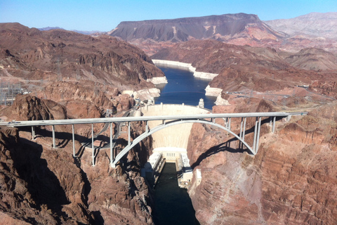 Z Las Vegas: lot helikopterem nad Wielki Kanion