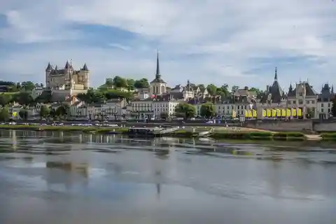 Saumur Private Walking Tour