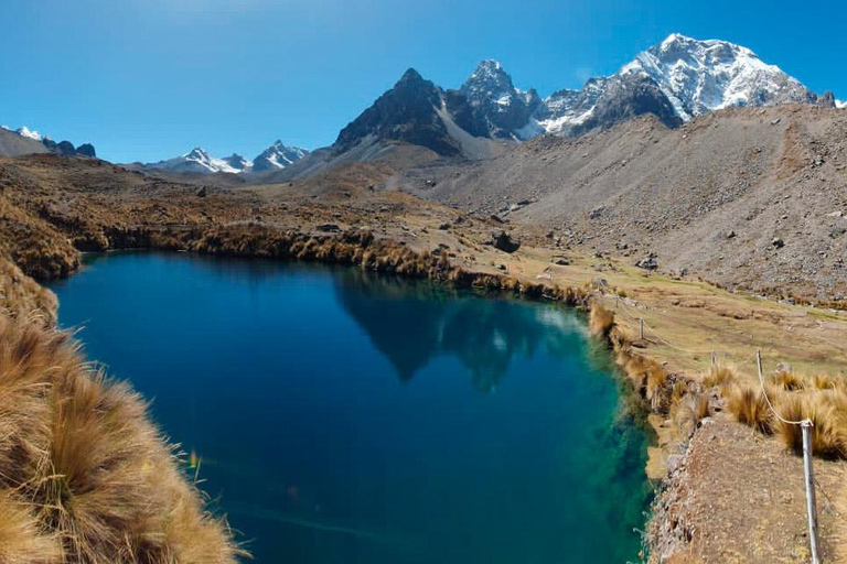 Da Cusco: 7 laghi Ausangate con colazione e pranzoDa Cuzco: trekking di Ausangate di un&#039;intera giornata