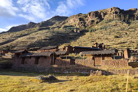 Flavor and Culture in Parcarhuasi: Ancestral Textiles and Pachamanca Banquet