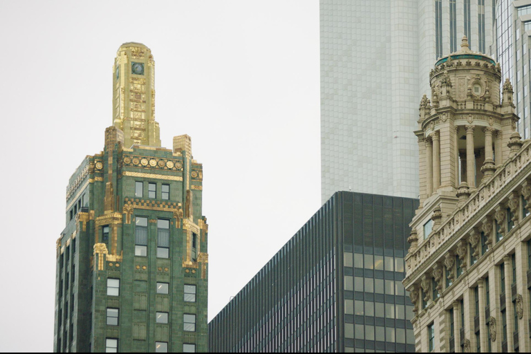 Chicago: Architecture Boat Tour with Drinks