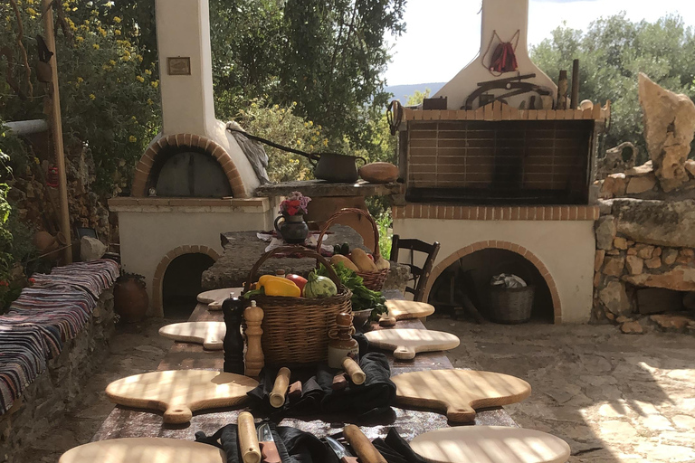 Gebiet Chania: Kochkurs auf einem Bauernhof im Dorf StylosKochkurs mit traditionellen Gerichten und biologischen Lebensmitteln