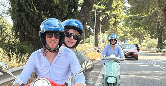 Apulien Vespa Tour: Besuche Polignano a Mare, Conversano und Monopoli