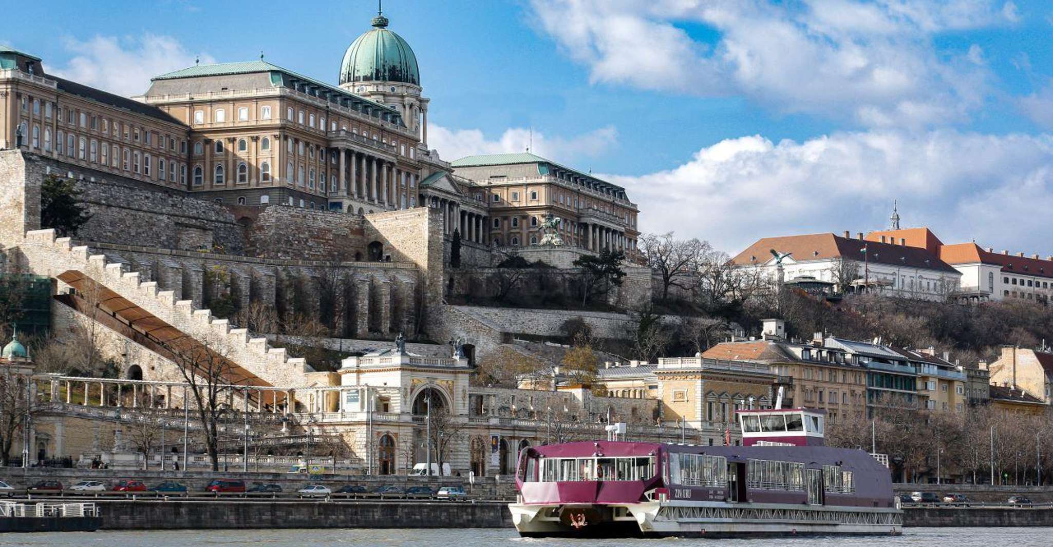 Budapest: Nighttime or Daytime City Sightseeing Cruise photo 2