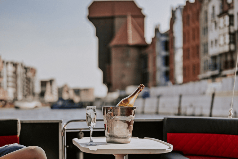 60 min cruise on the River - Gdansk + hot tea