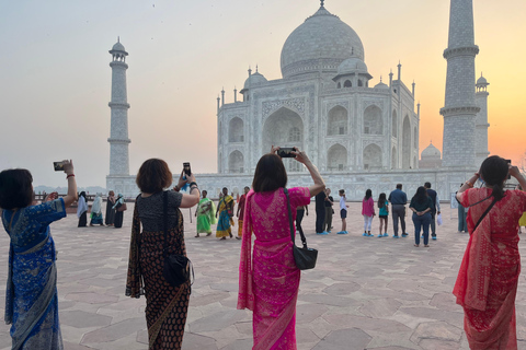 Hoppa över kön Tajmahal-tur med soluppgång med bil från Delhi