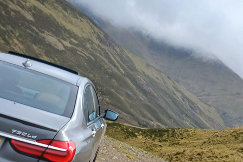 Edimburgo: Alquiler de coches de lujo con conductor y kilometraje ilimitado