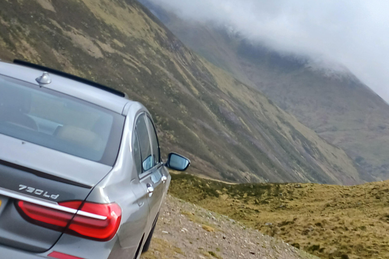 Edimburgo: Alquiler de coches de lujo con conductor y kilometraje ilimitado