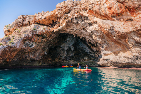 Cala Varques: Guided kayak Sea caves expedition & snorkeling