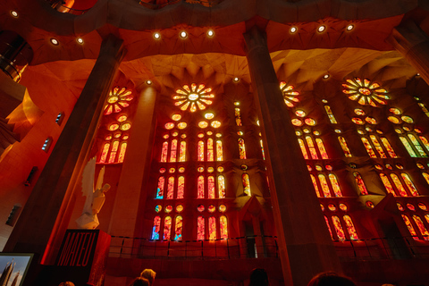 Barcelona: Sagrada Familia Tour w/Skip-the-Line Entry Ticket