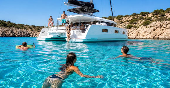 Rhodes: All-Inclusive Catamaran Cruise with Lunch and Drinks