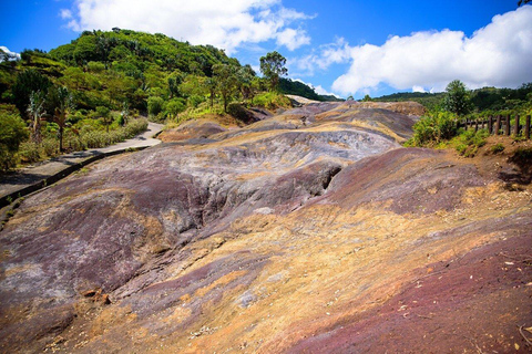 South Mauritius Tour with Crocodile Park & 23-Colored Earth