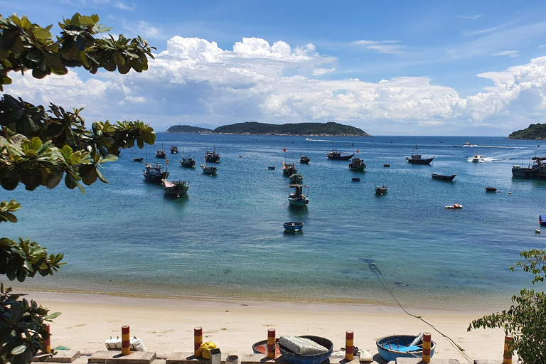Da Nang: Cham Islands Fun Dive with Lunch and Transfers Fun Divers with Certified - two dive