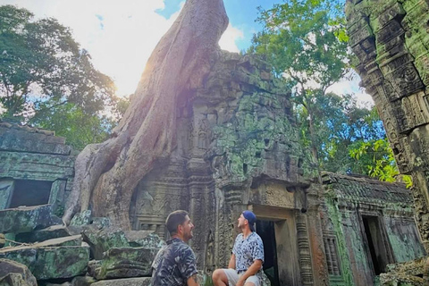 Siem Reap: Angkor Wat & Golden Hours Sunset by Vintage Jeep