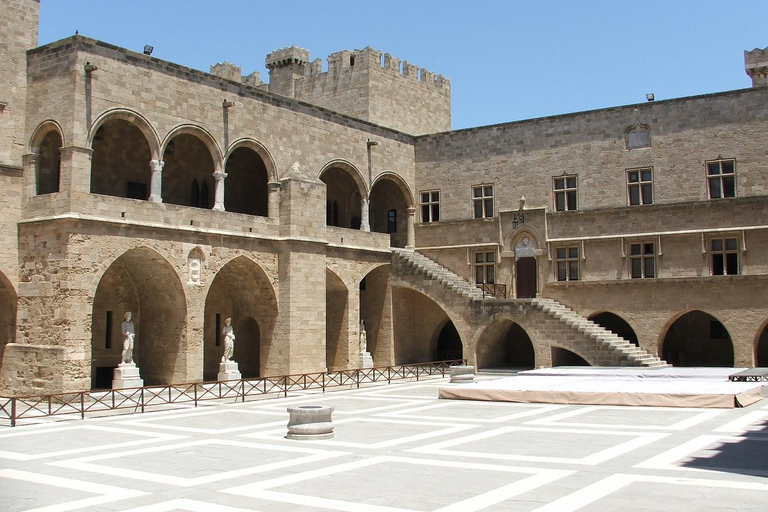 Visita guiada a pie del casco antiguo de Rodas en grupo reducidotickets de entrada al tour a pie