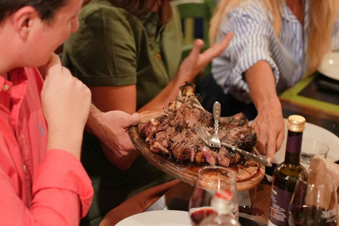 フィレンツェ美食散歩:地元ステーキとトスカーナワイン