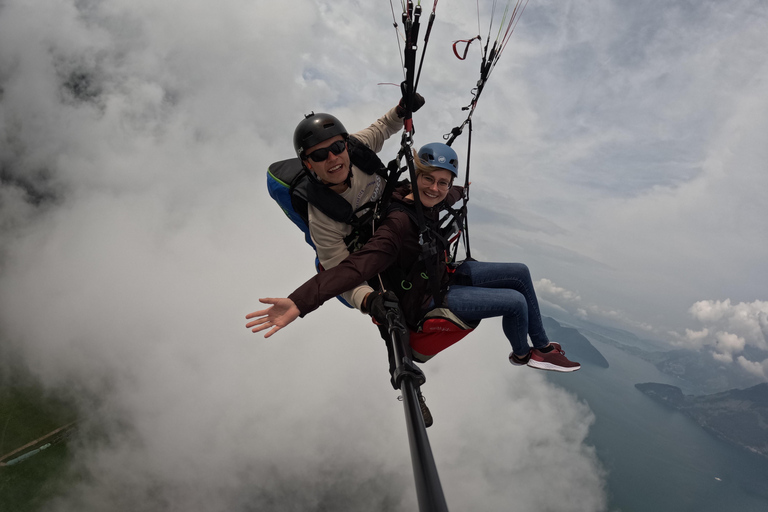 Spiez: Paragliding Flight from Mount Niesen Spiez: Paragliding Flight from the Niesen