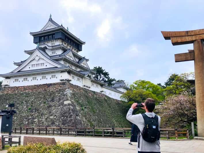 Fukuoka: Kokura Castle and Garden Guided Tour - Kitakyushu