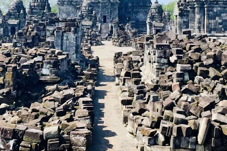 Yogyakarta; Alba/ Salita al Borobudur e Tempio di PrambananAlba a Borobudur, salita in cima e tour del tempio di Prambanan