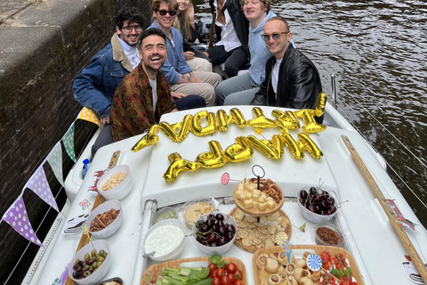 Adamboat: Mysig kryssning i stadens centrum