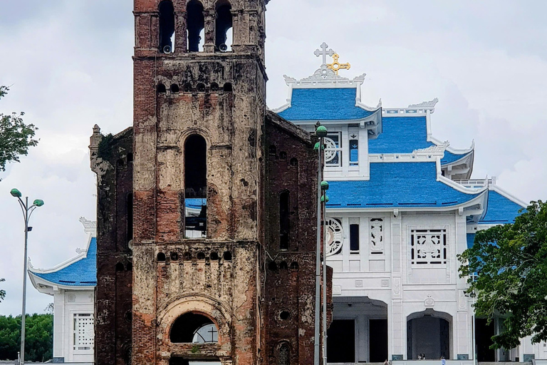 Hue: Private Transfer to Phong Nha with DMZ Tour