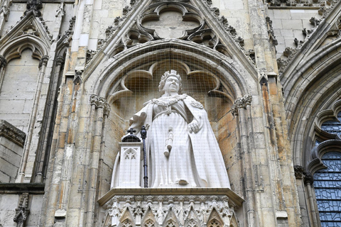 York: tour esterno della cattedrale con accesso di gruppoYork: tour esterno della cattedrale di York con accesso di gruppo
