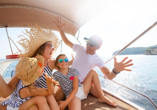 Hurghada: Short Sunset Yacht, Snorkeling Cruise & transfers