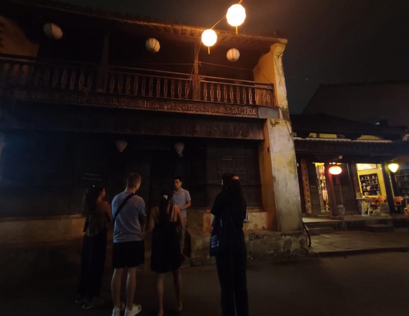 Door Eyes in Hoi An - The Mystery of an Ancient Town in Vietnam