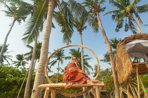 Coron: Overnight Island Adventure with Meals and Transfers