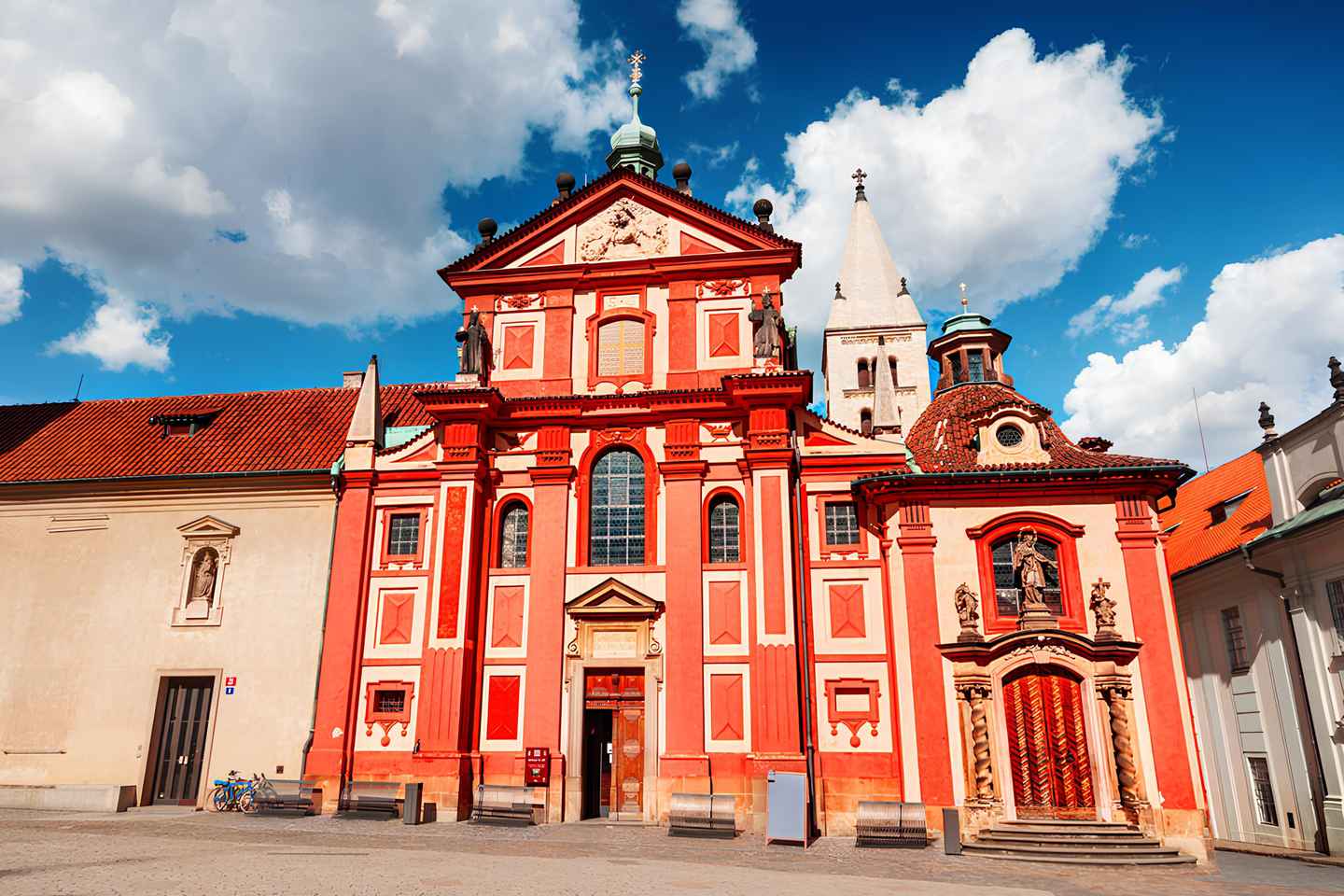 Prague: Prague Castle Skip-the-Line Ticket with Audioguide