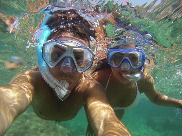 Marseille: Snorkeling immersive experience with picnic